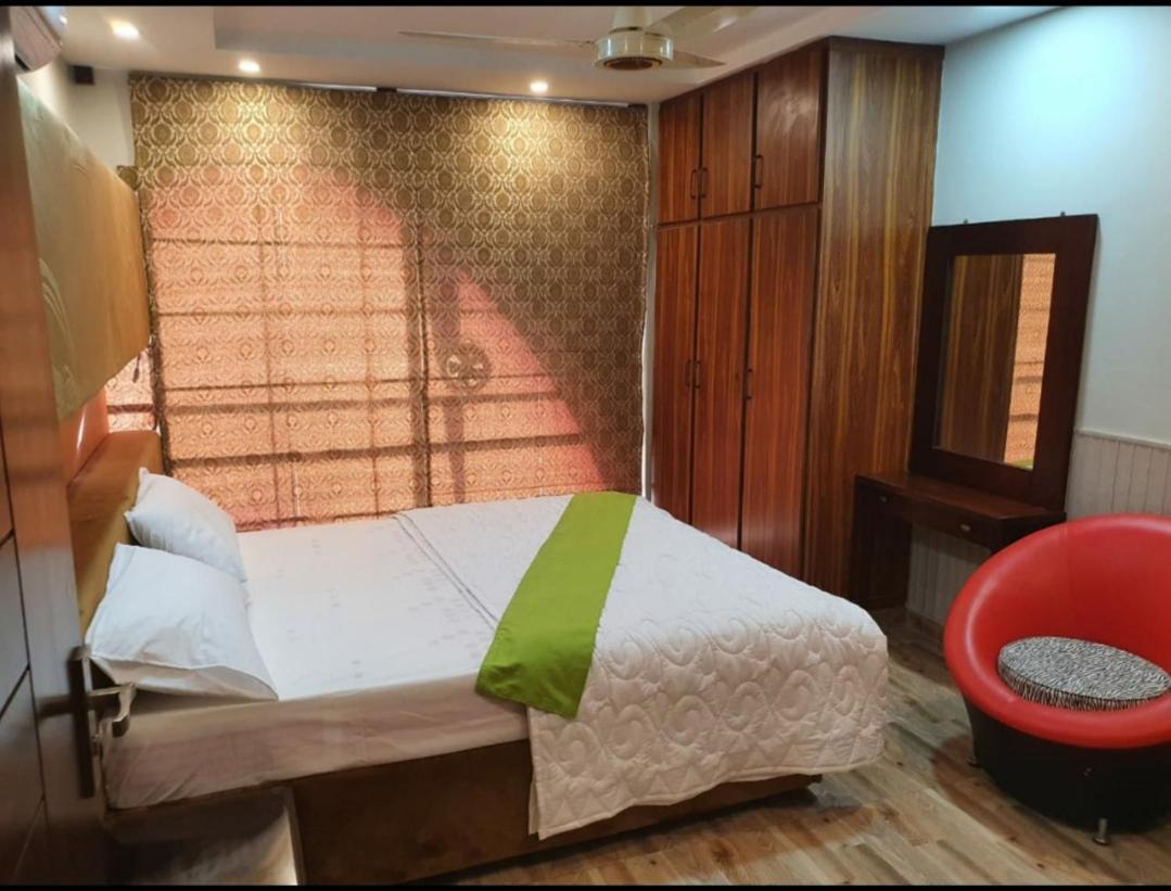 Hak Mall Suites And Apartments Rawalpindi Exterior foto