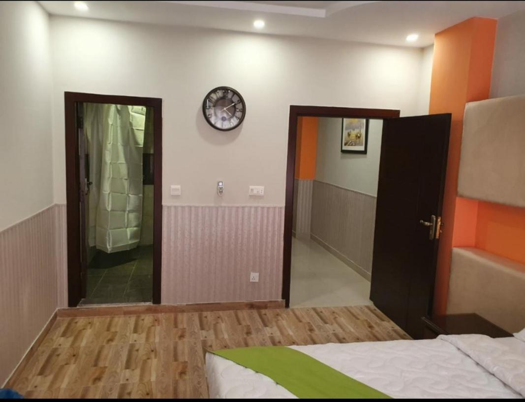 Hak Mall Suites And Apartments Rawalpindi Exterior foto